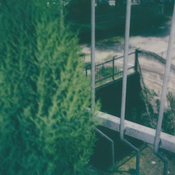 05_farawayn_600