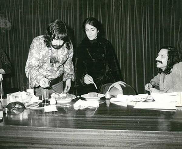 1970vangelisirenepapasandcostasferris666period600px_600_02