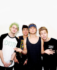 5sosbody1