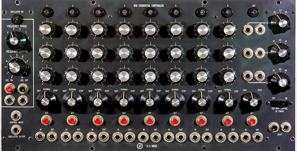 960_sequential_controller_front_600_01