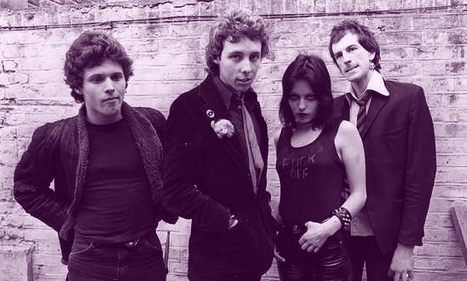 Intervista: Adverts