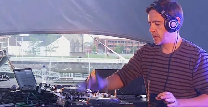 Tech-House per notti aliene