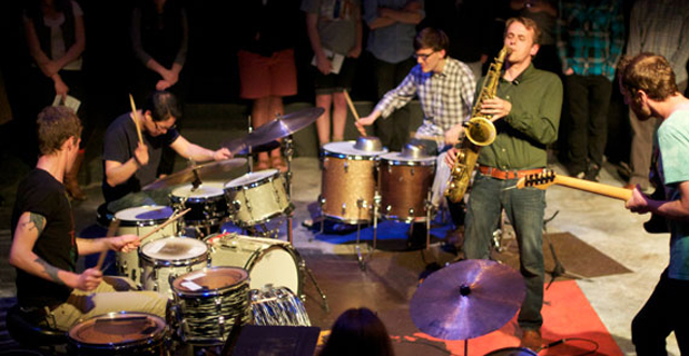 Di drum-circle, pipistrelli e free-jazz