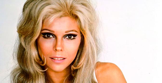 La cantante con gli stivali