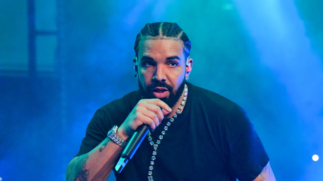 Drake pubblica tre album in contemporanea: dopo “Iceman” ecco “Maid Of Honour” e “Habibti”