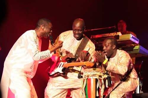 Youssou N'Dour con il Super Étoile de Dakar