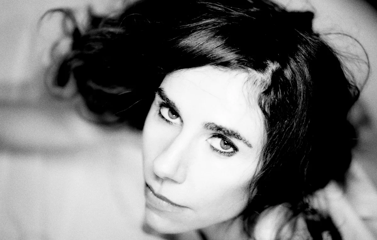 PJ Harvey, ritorno “spaziale”: ecco il nuovo brano “Voyager” – Video