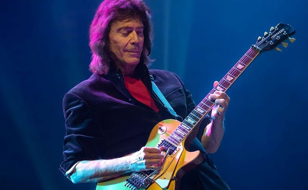 Anteprima: Genesis, Steve Hackett apre a una reunion: “Suonerei perfino l’armonica”