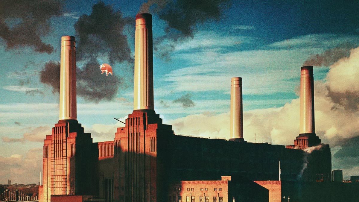 Pink Floyd - La storia della leggendaria copertina di “Animals”: ora la centrale diventa una sala da concerti