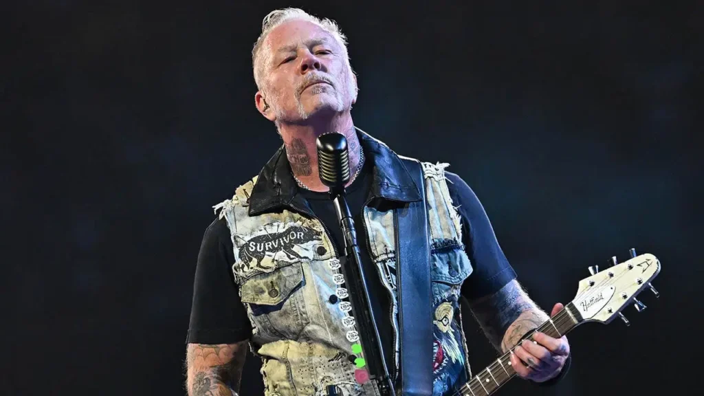 Copertina: Metallica, le parole di Hetfield dividono i fan. Anche i Mötley Crüe vogliono la politica fuori dai…