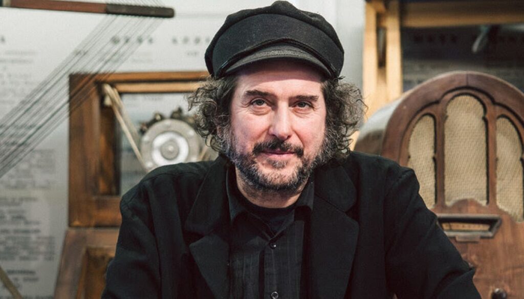 Anteprima: Vinicio Capossela annuncia “Milk Wood Bar”, il nuovo album in uscita a gennaio